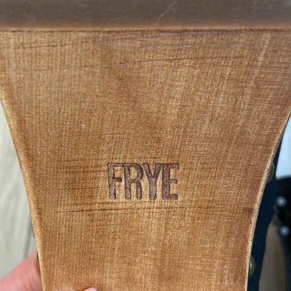 New in Box Frye Jessica Studded Clog Mule Black Women Size 8.5 M *Beautiful* - Picture 11 of 12